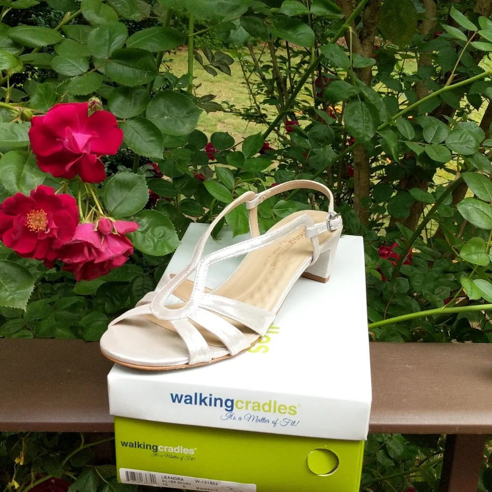 Walking Cradles Leandra Gold Spark